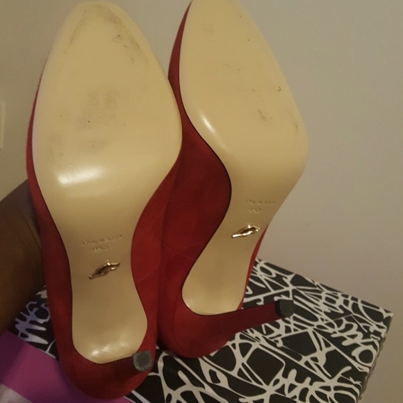 NWOT DVF - DIANE VON FURSTENBERG Red Suede Pumps Never worn - Picture 3 of 4